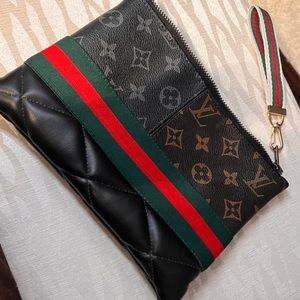 Refurbished wrist bag